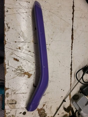 Riel de frotamiento de esquina trasera derecha 1995-1998 Yamaha Wave Venture 700 760 1100 púrpura Foto 1 de 4