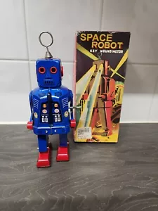 Robot Schylling Metal Rare Collectors Replica Retro Wind Up MS403 Walks + Light - Picture 1 of 24