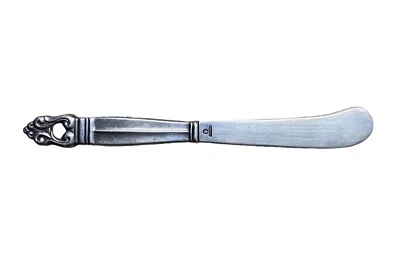 Cuchillo de mantequilla International Royal Danish para cubiertos de plata esterlina Foto 1 de 4