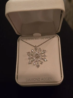 Collar Colgante Copo de Nieve con Acento de Diamantes de Plata de Ley de 18" - Totalmente Nuevo Foto 1 de 4