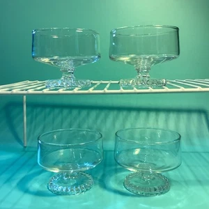 4 VTG STEMMED SHERBET/DESSERT DISHES DIAMOND SHAPED GROOVES ON BASE EDGE RARE - Picture 1 of 7
