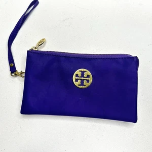 TORY BURCH Lila Nylon Wristlet Geldbörse Etui Gold Logo 3 Fächer - Bild 1 von 8