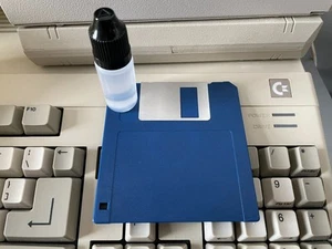 Brand new 3.5" inch Floppy Disk Drive Head cleaner Amiga Atari PC Apple C64 - Picture 1 of 1