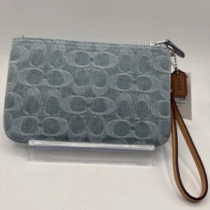 Coach Handgelenktasche Signatur Denim Farbe hellblau/silber NEU mit Etikett 7,5”x5” - Bild 1 von 4