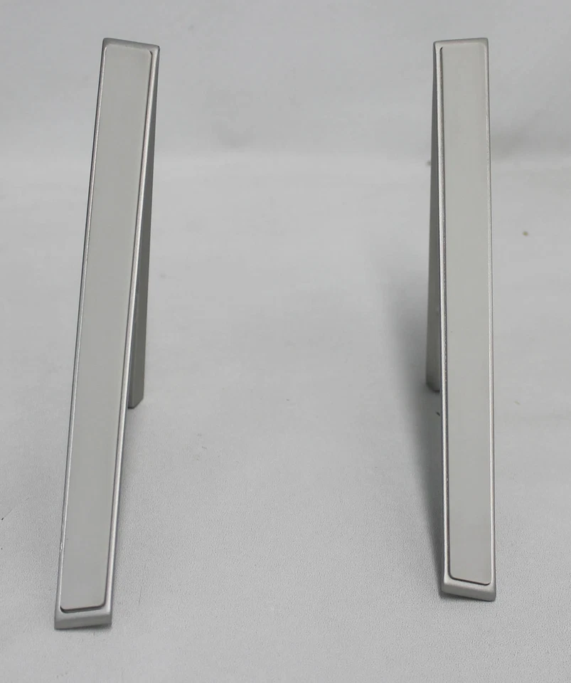 FJTXR Dell Stand Assy L+R Silver 5410 Aio "GRADE A" - Image 1 of 1