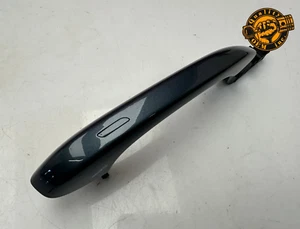 2019-2025 PORSCHE CAYENNE FRONT/ REAR RIGHT EXTERIOR DOOR HANDLE KEYLESS BLUE OE - Picture 1 of 9
