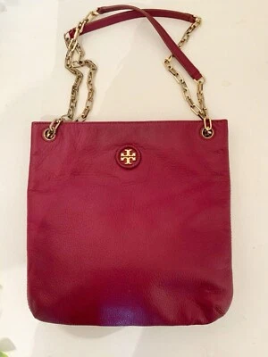 BOLSO DE HOMBRO TORY BURCH WHIPSTITCH SWINGPACK GRANATE IMPERIAL Foto 1 de 4