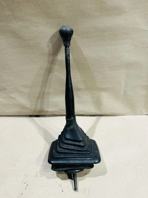 88-96 福特 F-150 4.9L 4x4 5 速 M5od-R2 换档杆带靴子和螺栓原始设备制造商 — 第 1/4 张图片