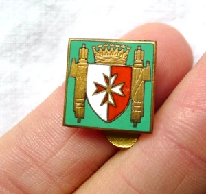 PIN SPILLA VENTENNIO DISTINTIVO FASCISMO ISOLA DI MALTA - Picture 1 of 3
