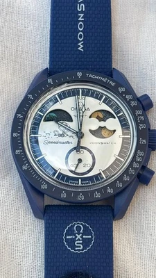 Swatch x Omega Snoopy Moonswatch Mission To Earthphase Moonshine Gold  - Immagine 1 di 4