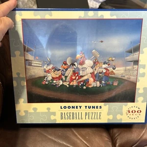 Puzzle baseball 300 pezzi 1992 Looney Tunes; Warner Bros - nuovo, scatola sigillata - Foto 1 di 10