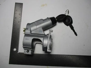 VASO DE ENCENDIDO Y LLAVE PORSCHE 924 924S 944 NUEVO CON INTERRUPTOR Y CARCASA - Imagen 1 de 4