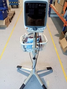 R S Patient Monitor Product Number: PMS8210A - Picture 1 of 5