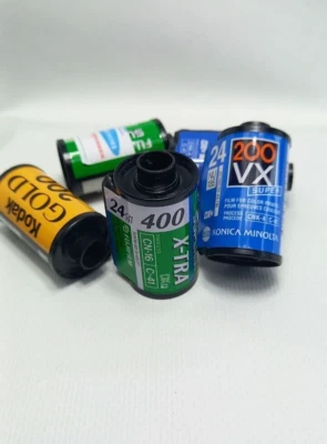 Canister 35mm Película Cassette Vacío Película Capturada Foto 1 de 4