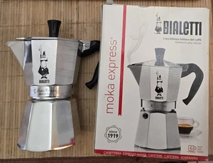 Bialetti 6 Cup Stovetop Espresso Maker Safety Valve Classic Design Moka Express - Picture 1 of 2