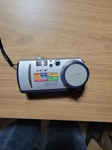 Sony Cyber-Shot DSC-P50 2.1MP Digital Camera Tested and Working Uses 2AA - Picture 1 of 6