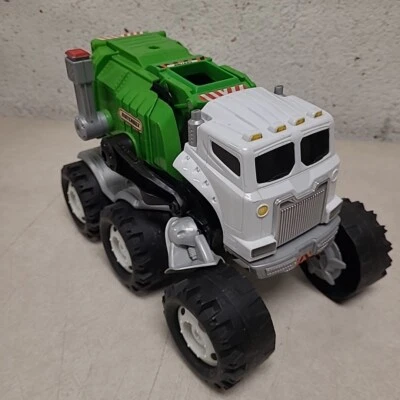 2009 Matchbox STINKY THE GARBAGE TRUCK Motorized, Talking & Interactive Toy  - Image 1 of 4