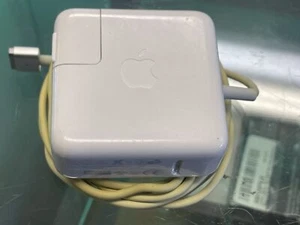 Genuine Apple 45W MagSafe 2 Power Adapter for MacBook Air (A1436) MS2 - Yellowed - Picture 1 of 11