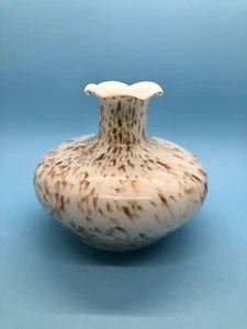 Stunning MCM White Murano Vase W/ Sparkling Gold Flecks 6” Diameter Art Glass - Picture 1 of 9