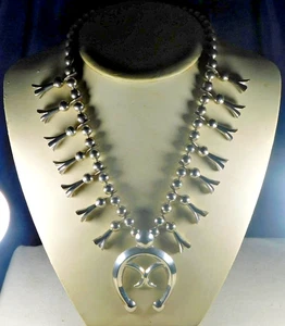 COLLAR NATIVO AMERICANO ESTERLINA ABOVEDADO HECHO A MANO Vintage NAJA FLOR DE CALABAZA - Imagen 1 de 6