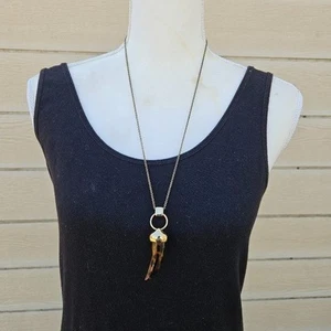 gold tone chain necklace with faux tortoiseshell horn claw pendant - Picture 1 of 4