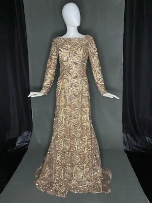 Vestido geométrico sin espalda con lentejuelas doradas Foto 1 de 4