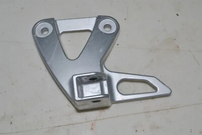 Soporte estribo izquierdo Suzuki Katana 600 750 pasajero pasajero 43821-08F10 2004-06 Foto 1 de 4