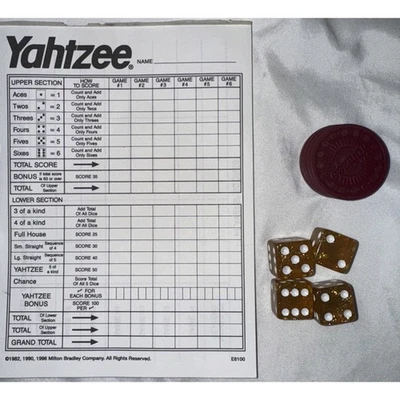 Yahtzee Deluxe Edition 1997 Gold Sparkle Replacement Dice 4 Score pad chips - Image 1 of 4