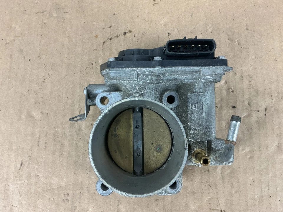 2014 - 2020 Acura MDX Engine Throttle Body OEM - Image 1 of 4