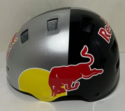 Casco Redbull HECHO A MANO Negro Bicicleta, Monopatín Foto 1 de 4
