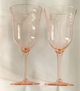 Antike rosa Blumen geätzte Kelche Depression Glas Wein Wasser 2er Set EUC SCHÖN - Bild 1 von 12