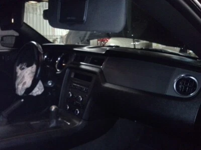 2012 Ford Mustang перчаточный ящик двери - Изображение 1 из 4