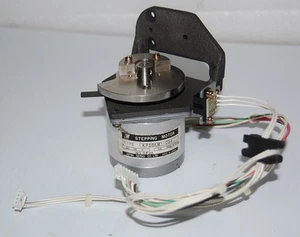 SERVO CO. STEPPER MOTOR KP56KM1-034 #11103 - Picture 1 of 5