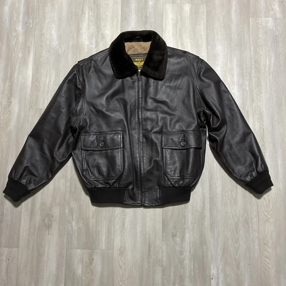 Chaqueta de bombardero de cuero de desembarco de la Marina de los Estados Unidos USN marrón talla MEDIANA BANDERA DE EE. UU. Foto 1 de 4