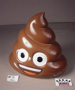 Banco de monedas de cerámica marca The Poop Emoji novedad mordaza regalo 7" de alto pila de basura #2 - Imagen 1 de 5