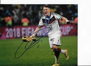 BASTIAN SCHWEINSTEIGER 'CHICAGO FIRE' BAYERN MUNICH SIGNED 8X10 PICTURE *COA 1 - Picture 1 of 1