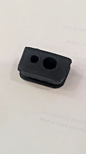 363-13174-00 oil pipe holder fits yamaha "new" - Foto 1 di 1