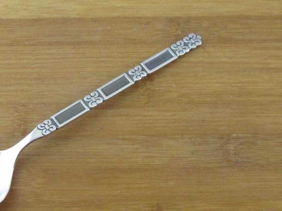 Oneida  Stainless Community MADRID Black Accent VGC CHOICE Flatware - Image 1 of 1