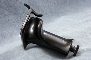 HASSELBLAD 500C PISTOL GRIP - LARGER 3/8" (DIN) THREADED POST - Picture 1 of 3