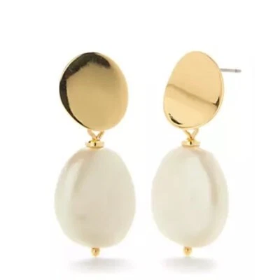 Pendientes colgantes de perlas barrocas KATE SPADE. Venta al por menor $68 Foto 1 de 4