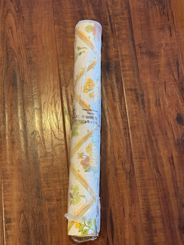 Papel tapiz floral retro vintage nuevo rollo stock antiguo 72 pies cuadrados revestimiento de pared Foto 1 de 3