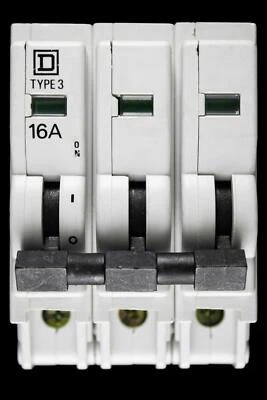 SQUARE D 16 AMP TYPE 3 M9 TRIPLE POLE MCB CIRCUIT BREAKER QOE - Image 1 of 4