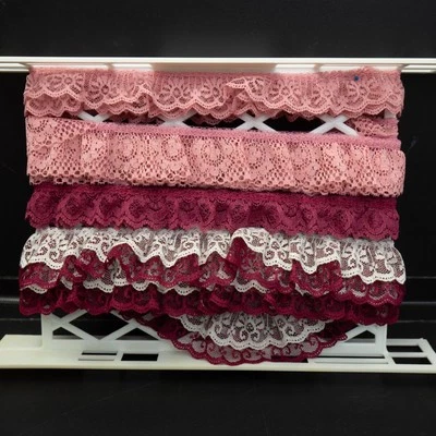 Lote de disfraces de colección de encaje marfil rosa borgoña festoneada para hacer manualidades Foto 1 de 4