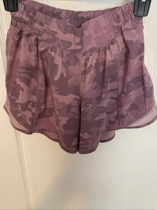 Lululemon Hotty Hot Short Pink Camo 6 Tall - Picture 1 of 7