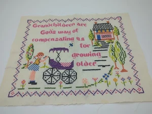 Vintage 1970er Handarbeit Kreuzstich Muster Kunst Enkelkinder sind Gottes Weg 13' x 11 - Bild 1 von 4