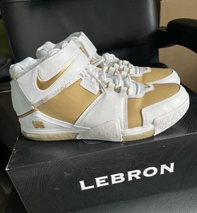 Nike LeBron Zoom 2 Maccabi (2022) Größe EU 45,5 / US 11,5 weiß gold Sammlung ❌❌❌ - Bild 1 von 11
