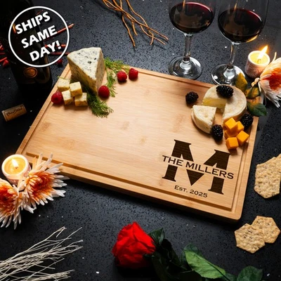 Tabla de cortar de bambú personalizada grabada bandeja de charcutería personalizada familia Foto 1 de 4
