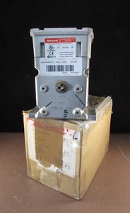 Motor Honeywell M9184-D4009 Modutrol IV 24V 15VA 150 lb-in - Imagen 1 de 2