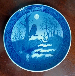 50th ANNIVERSARY RETRO OLD ROYAL COPENHAGEN CHRISTMAS PLATE 1974 WINTER TWILIGHT - Picture 1 of 4