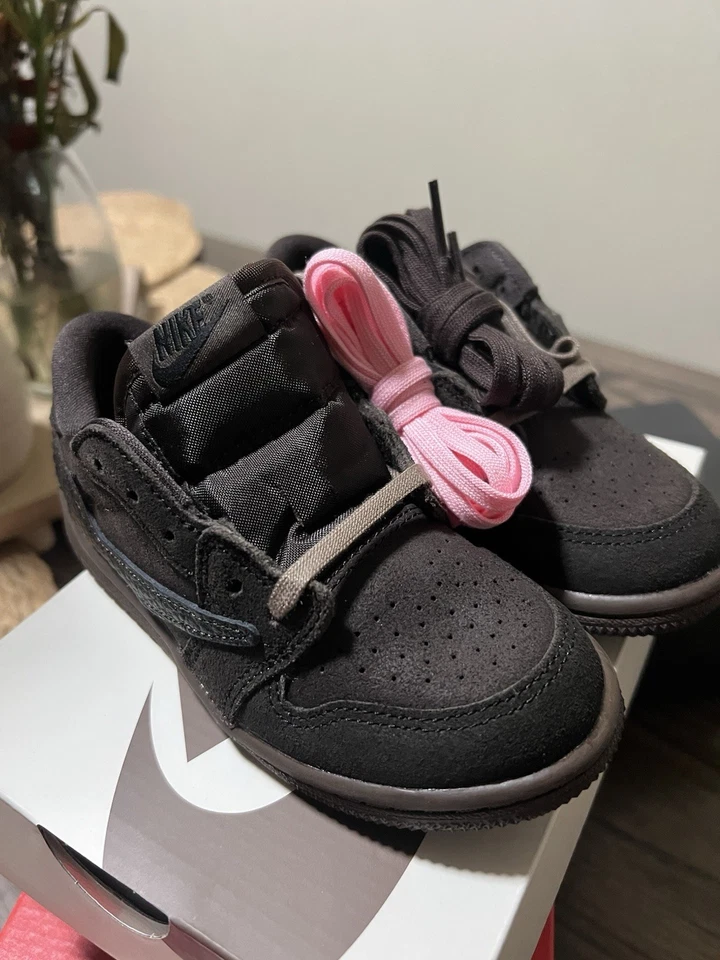 NEW Jordan 1 Travis Scott “Velvet Brown” Size 10C – Original Box & Laces - Image 1 of 4